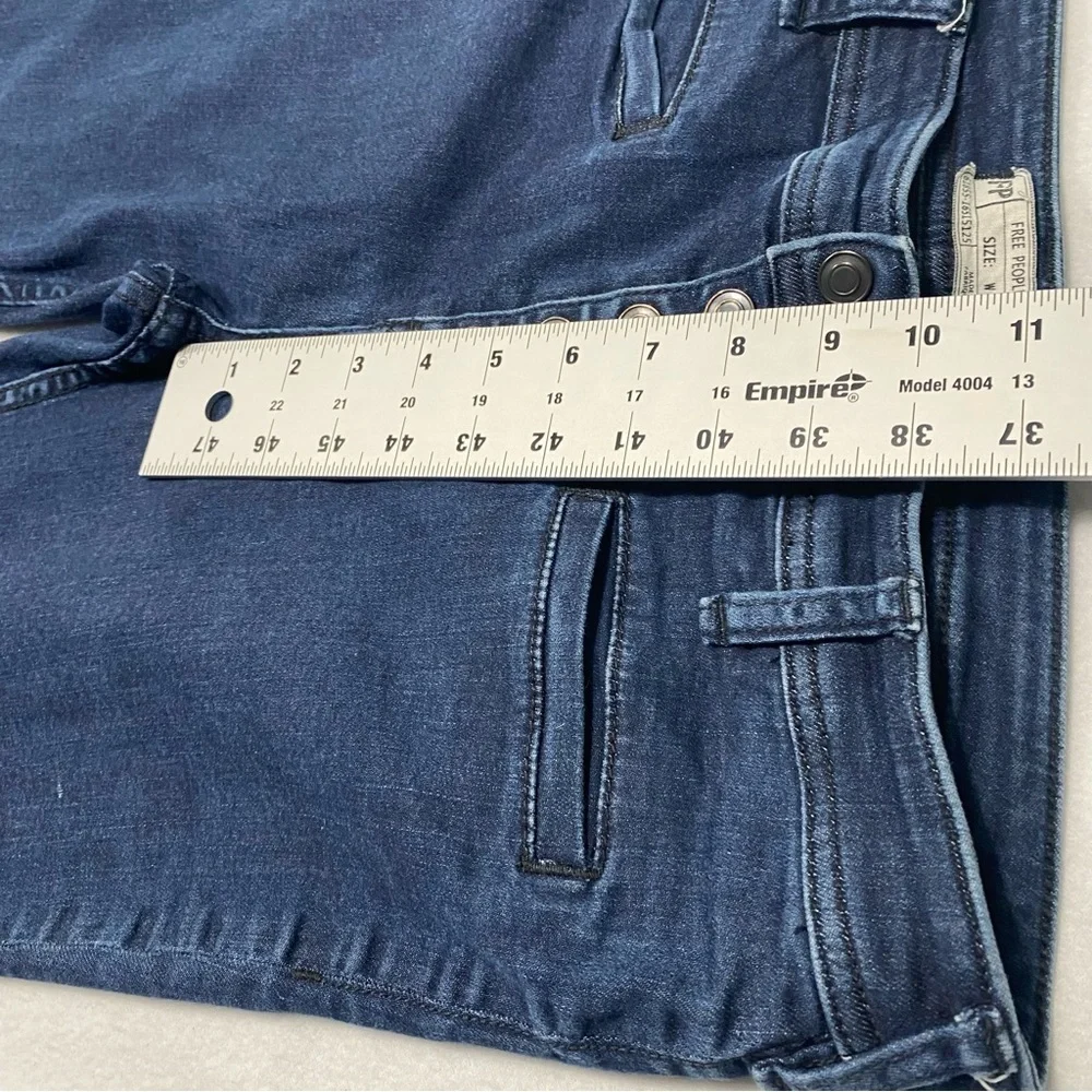 Free People Kaye Mid Rise Flare Jean Dark Wash Exposed Button Fly Size 30
